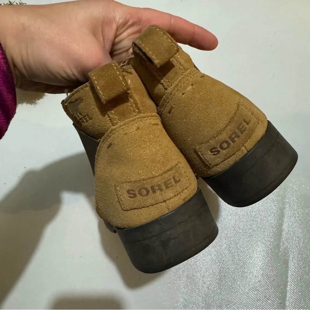 Sorel Emilie Brown Tan Suede Leather‎ Pull On Ankle Boots Women’s Size 5